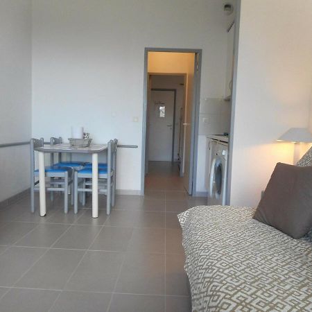 Studio Renove En Bord De Mer Avec Terrasse, Parking Et Wifi A Villeneuve-Loubet - Fr-1-252A-29 Exteriör bild