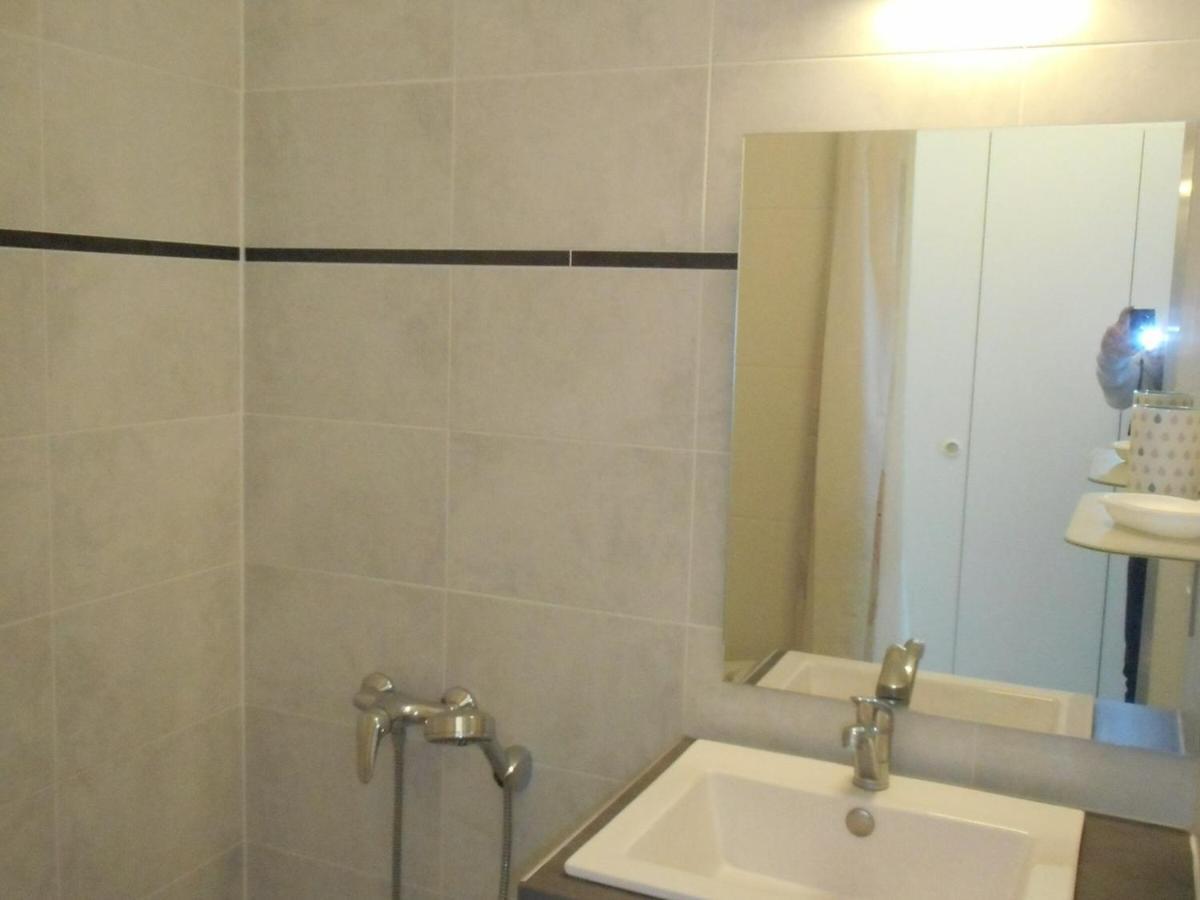 Studio Renove En Bord De Mer Avec Terrasse, Parking Et Wifi A Villeneuve-Loubet - Fr-1-252A-29 Exteriör bild